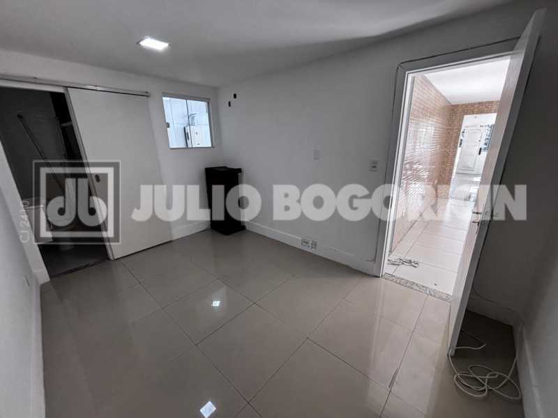 Conheça WhatsApp Image 2026-09-29 at 1 do imóvel - Casa de Vila Linear - 3 quartos (2 suites) - Toda reformada - terraço e vaga coberta - Entrar e morar - JBM608546 - 13 WhatsApp Image 2026-09-29 at 1 - 13