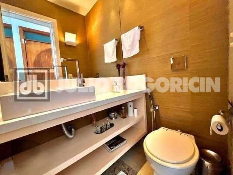 Conheça 1002135119 do imóvel - Av. do Pepê, Jardim Oceânico: 4 Suítes e Vista Mar - JBB49152 - 23 1002135119 - 23