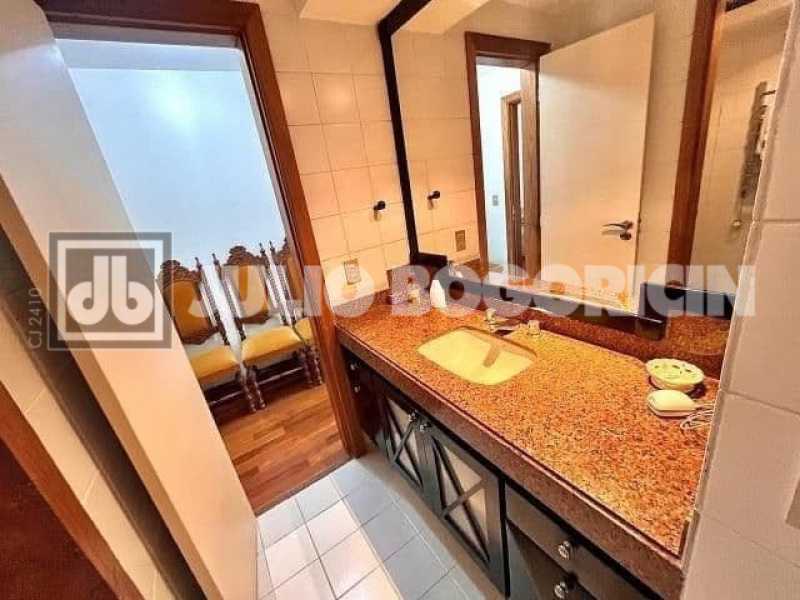 Conheça 1002135112 do imóvel - Av. do Pepê, Jardim Oceânico: 4 Suítes e Vista Mar - JBB49152 - 20 1002135112 - 20