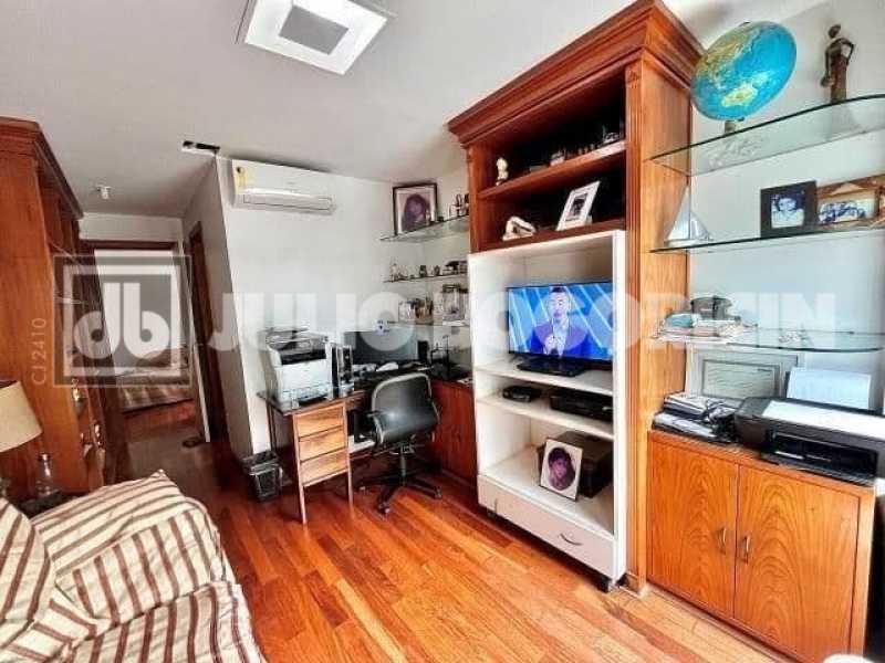Conheça 1002135110 do imóvel - Av. do Pepê, Jardim Oceânico: 4 Suítes e Vista Mar - JBB49152 - 15 1002135110 - 15