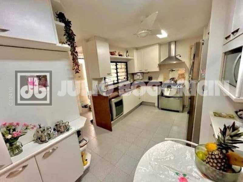 Conheça 1002135104 do imóvel - Av. do Pepê, Jardim Oceânico: 4 Suítes e Vista Mar - JBB49152 - 17 1002135104 - 17