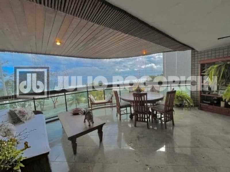 Conheça 1002135093 do imóvel - Av. do Pepê, Jardim Oceânico: 4 Suítes e Vista Mar - JBB49152 - 26 1002135093 - 26