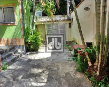 Oportunidade - Júlio Bogoricin Méier, Vende Casa Linear de Vila, 1 Quarto (Original 2 Quartos), 83m² IPTU e Terraço Amplo. - JBCH63243