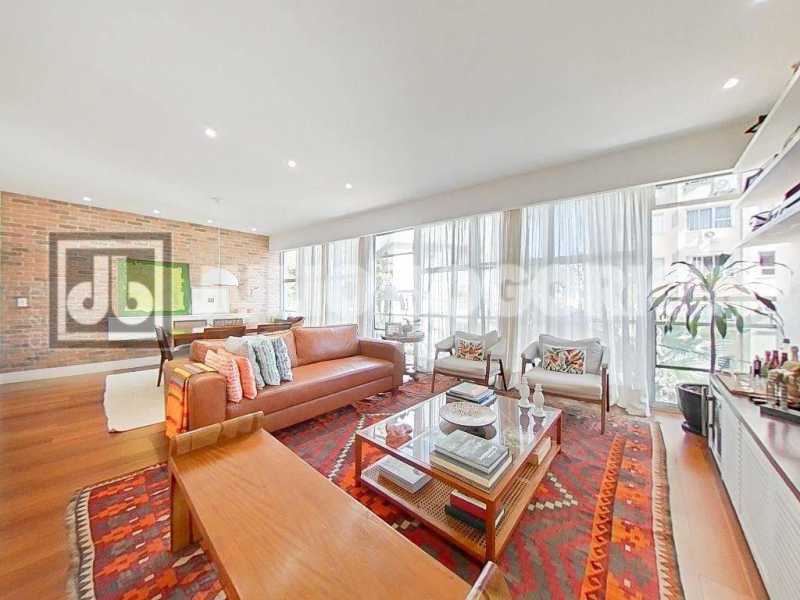 1 Apartamento a Venda de 3 qua - 1