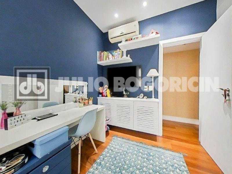 7 Apartamento a Venda de 3 qua - 7