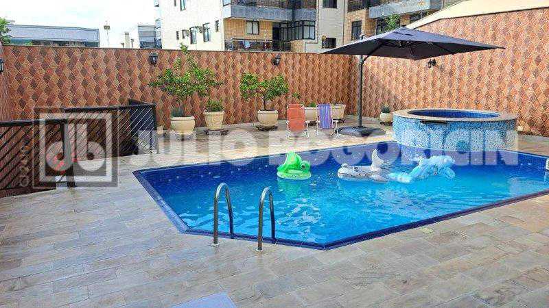 01JardimCariocaTeodoroBragaMan - 1