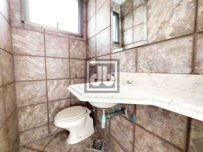 12JBRB317792 - 11