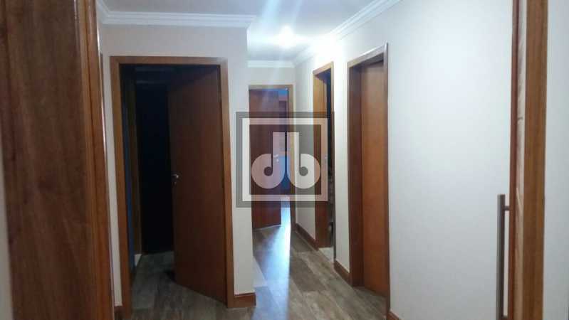 15JBRB694906 - 15