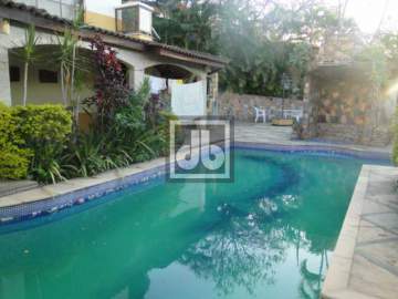 Ilha do Governador - Jardim Guanabara - Venda - Casa - 7 Quartos - 6 Vagas de Garagem - Julio Bogoricin - JBI65835