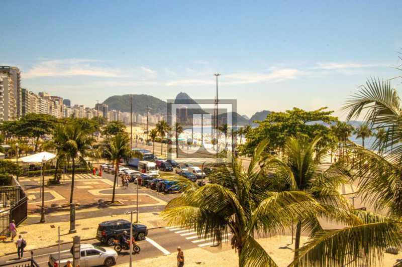 2 Copacabana, Avenida Atlânti - 1