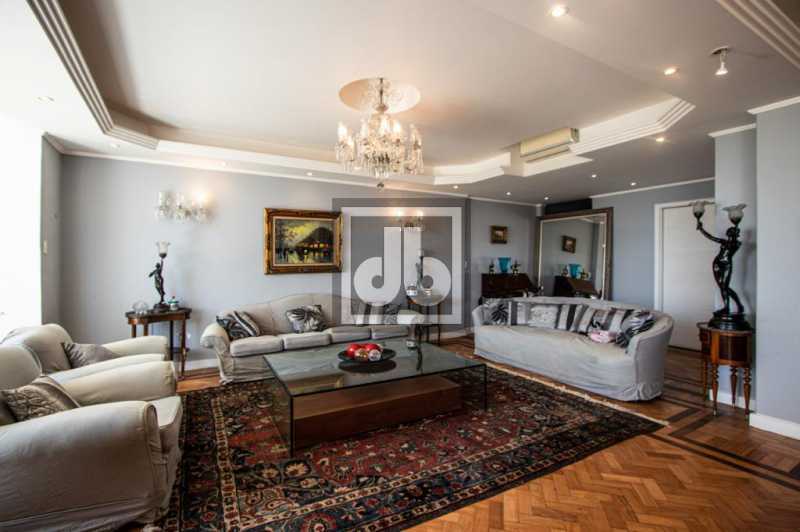 8 Copacabana, Avenida Atlânti - 12