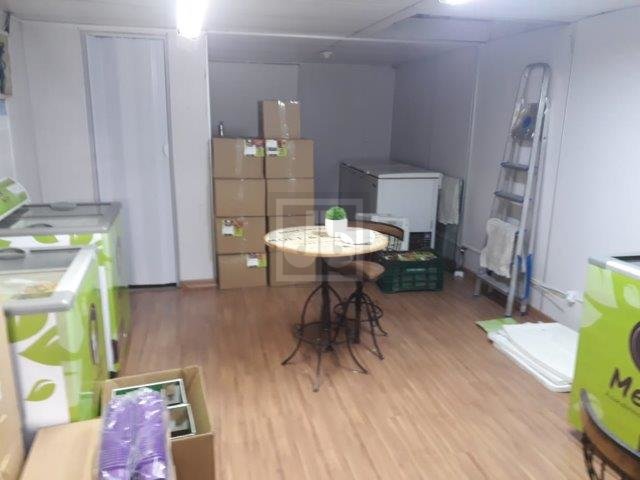 Conheça FOTO_8 do imóvel - INVESTIMENTO COMERCIAL LOCALIZAÇÃO PERFEITA! PARA INVESTIDORES - BOX COM INQUILINO CONTRATO AINDA EM VIGÊNCIA. RUA DAS LARANJEIRAS - EXCELENTE LOCALIZAÇÃO - MEZANINO - INVENTÁRIO EM ANDAMENTO. - JBF71061 - 8 FOTO_8 - 8