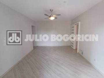 Méier - Rua Silva Rabelo - Apartamento - Á Venda - Varanda - Sala - 2 Quartos (1 Suíte) - Dependências - Vaga - Segurança 24 Horas - Área Lazer Total - Elevador Julio Bogoricin - JBM223672