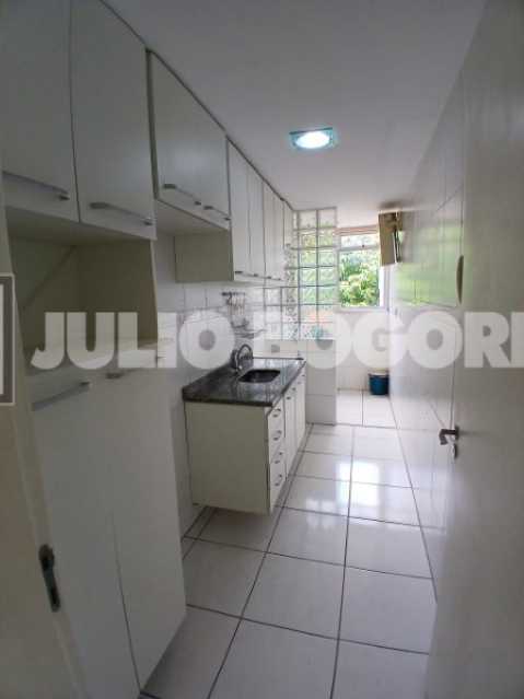 AP 320K RUA ANA SILVA 8 - 16