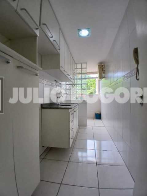 AP 320K RUA ANA SILVA 12 - 18