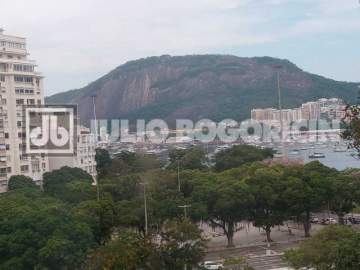 Imperdível - MARAVILHOSO IMÓVEL COM PLANTA ÓTIMA - VARANDA - LAVABO ORIGINAL 03 QUARTOS AGORA COM 02 QUARTOS, POIS UM FOI ABERTO PARA SALA - ARMÁRIOS - PISO PAVIFLEX - 01 BANHEIRO GRANDÃO - COZINHA PLANEJADA - JBBOT34294