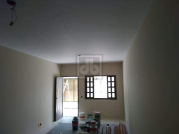 Casa 1 locação, Pronta Para Morar, Vista Para o Verde, 2 Pavimentos. 1º pavimento: Salão, quarto todo piso em porcelanato. 2º pavimento: 3 quartos, sendo 1 suíte JBIC65636 - JBIC65636