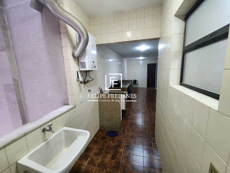 área de serviço - posição 2 - 22