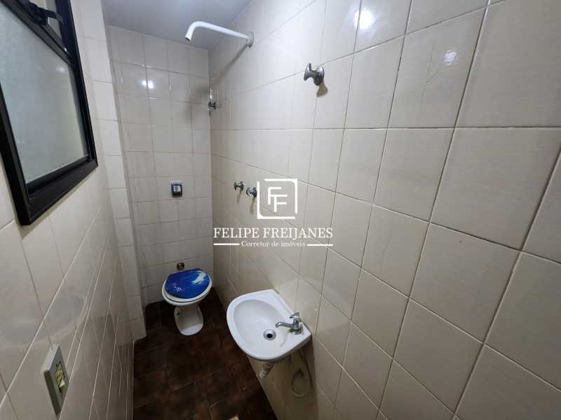 banheiro de serviço - 23