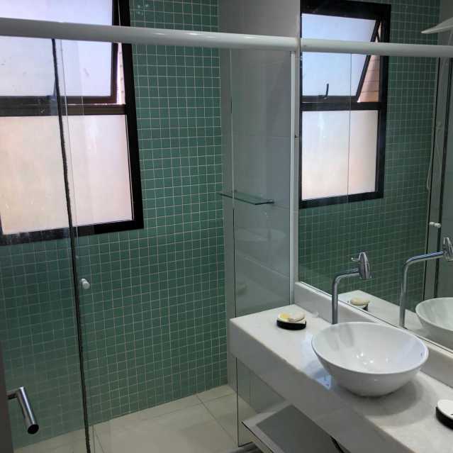 Conheça Imagem do WhatsApp de 2025-10- do imóvel - Vendo Apartamento de Frente Pra praia da Barra da Tijuca - Vista Mar - 176 - 18 Imagem do WhatsApp de 2025-10- - 18