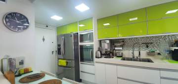 Vendo 3 Quartos reformado na Barra da Tijuca no Ilha do Cozumel com Vista Mar e Andar Alto - 229