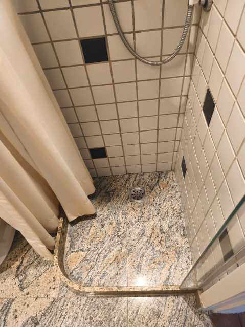 Conheça tyie57i. do imóvel - Vendo Flat Barramares de 2 Quartos no Bloco 4 - Sol Manhã - Rooftop Incrível - Vista Mar - 249 - 26 tyie57i. - 26