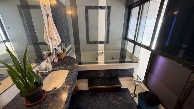 Conheça e56y. do imóvel - Vendo Apartamento Duplex Frontal Mar no Barramares - Barra da Tijuca - 250 - 20 e56y. - 20