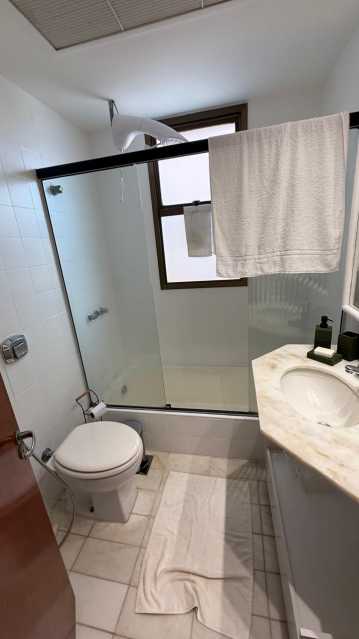 Conheça vbbb. do imóvel - Vendo Apartamento Frontal mar no Rio Hotel Residence na Barra da Tijuca. São 2 suítes. - 256 - 17 vbbb. - 17