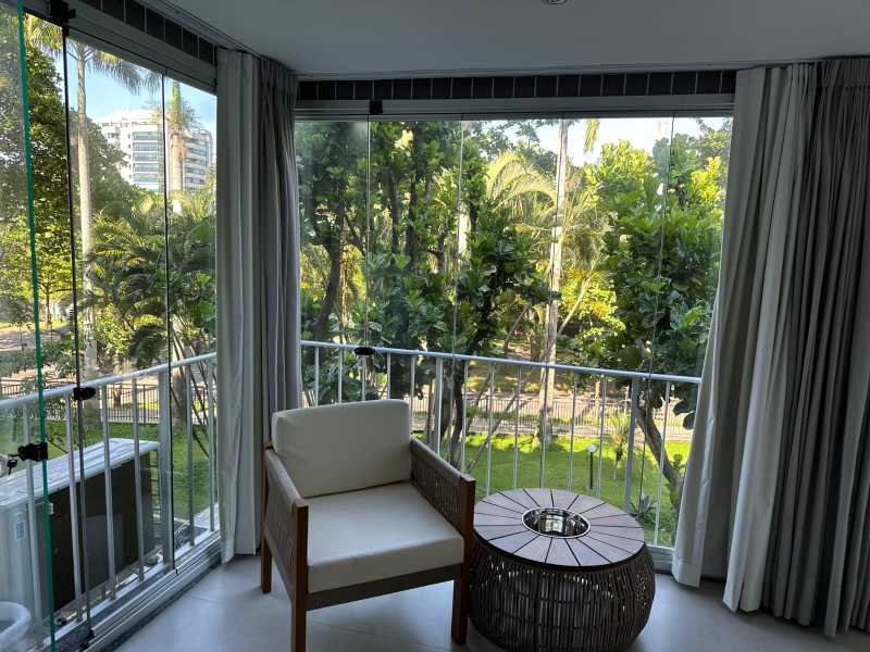 Conheça WhatsApp Image 2026-06-19 at 1 do imóvel - Vendo Lindíssimo Apartamento no posto 6 na Barra da Tijuca - 259 - 17 WhatsApp Image 2026-06-19 at 1 - 17