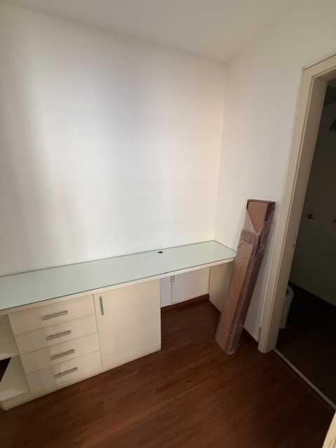 Conheça AEW466. do imóvel - Vendo Apartamento reformado praia da Barra da Tijuca no Posto 4 no Condomínio Barramares - 263 - 25 AEW466. - 25