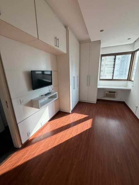 Conheça q3tt. do imóvel - Vendo Apartamento reformado praia da Barra da Tijuca no Posto 4 no Condomínio Barramares - 263 - 12 q3tt. - 12