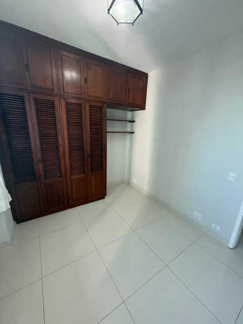 Conheça 11. do imóvel - Vendo Apartamento na Praia da Barra da Tijuca reformado com Vista Mar - 265 - 13 11. - 13