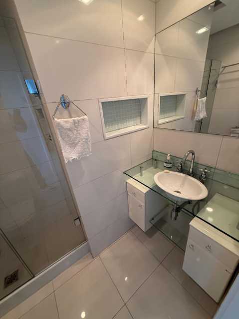 Conheça 13. do imóvel - Vendo Apartamento na Praia da Barra da Tijuca reformado com Vista Mar - 265 - 10 13. - 10