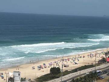 Imperdível - Posto 4 na Praia da Barra da Tijuca - 097