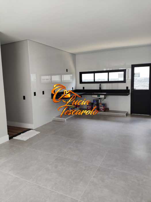 PHOTO-2025-11-19-15-29-18 3 - 4