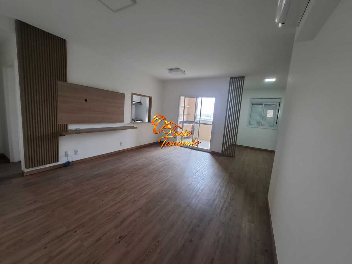 PHOTO-2025-11-21-10-06-36 2 - 4