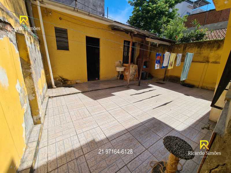 30 - Casa de Vila - com quinta - 30