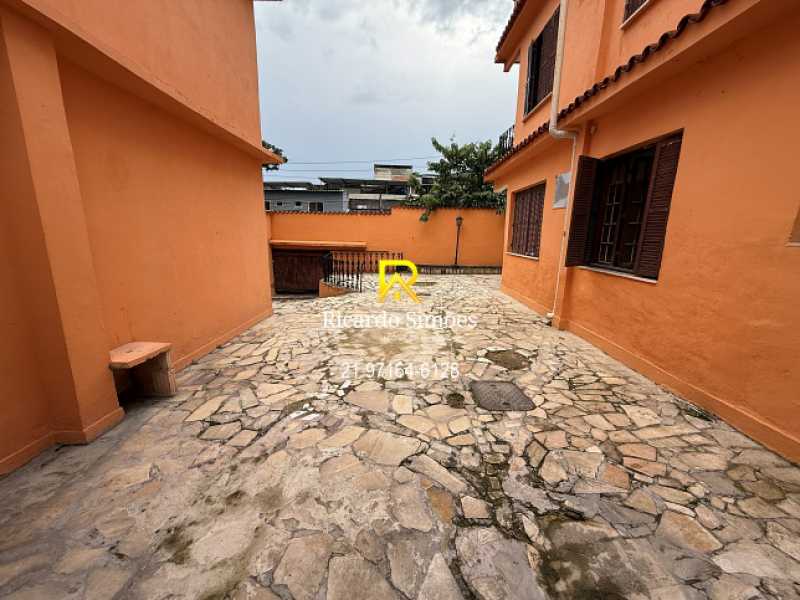 3 - Casa a Venda - 3 quartos - - 3
