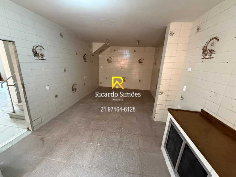 9 - Casa a Venda - 3 quartos - - 8