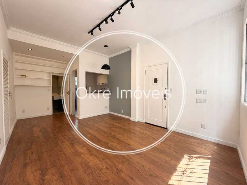 4b0120f4-d9e3-4bf7-8806-7e7065 - 4