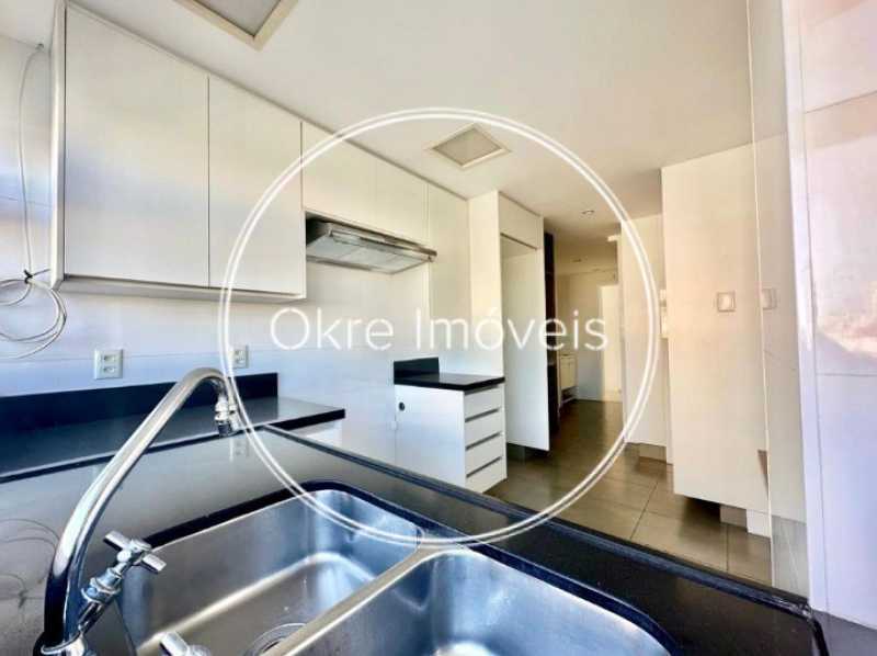 1af0fbfc5e6ac7cbc679fb4af0a985 - 3