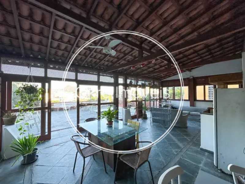 casa-com-5-quartos-a-venda-546 - 3