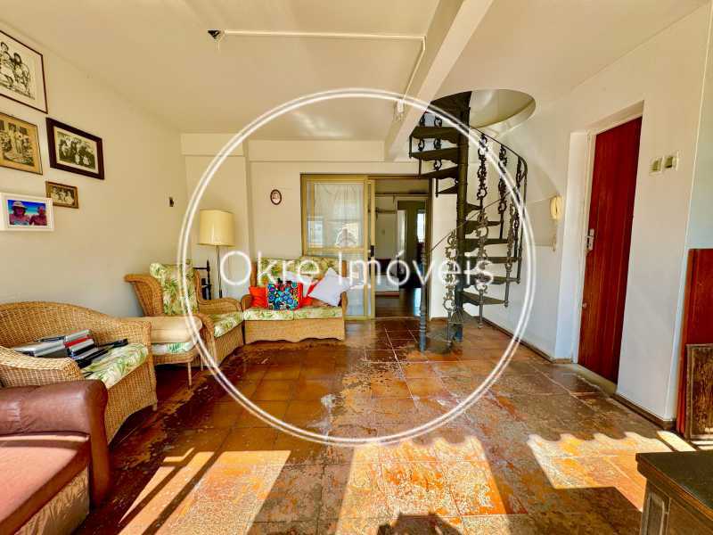 SALA FUNDOS - 12
