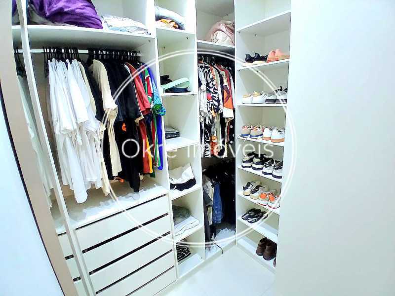 Closet. - 15