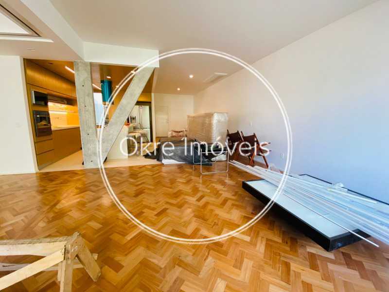 WhatsApp Image 2025-08-20 at 1 - 4