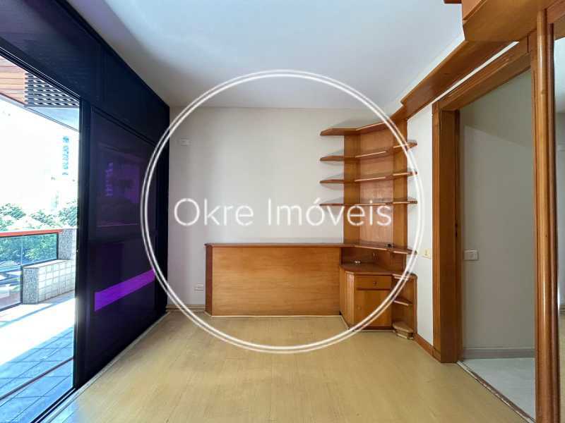 8379d895-b486-438a-8d12-c1204e - 8