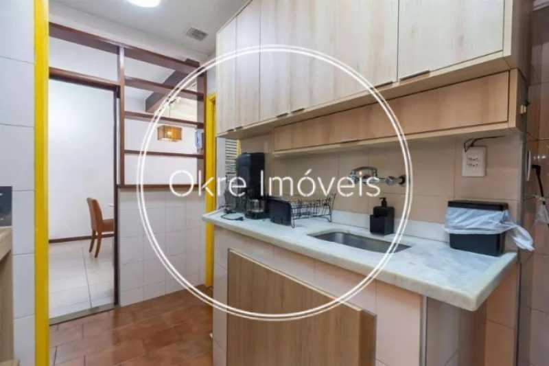 f570a330-6dcb-4259-8fec-4d4895 - 18