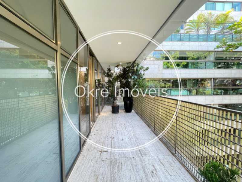 WhatsApp Image 2025-10-03 at 1 - 2