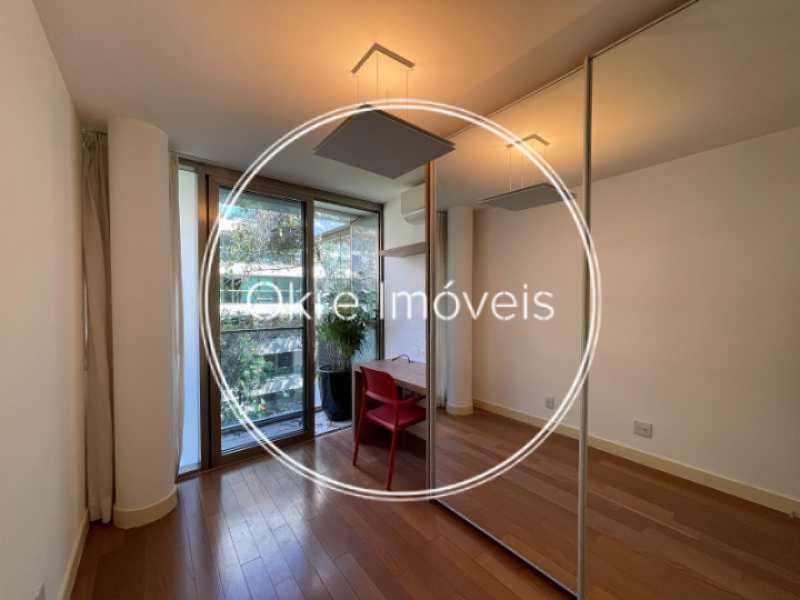 WhatsApp Image 2025-10-03 at 1 - 6