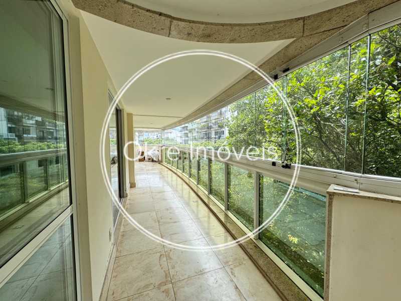 822001d4-182e-475b-bca8-79ad22 - 1